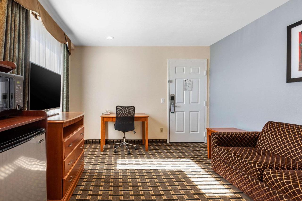 Quality Inn & Suites Huntington Beach Ngoại thất bức ảnh