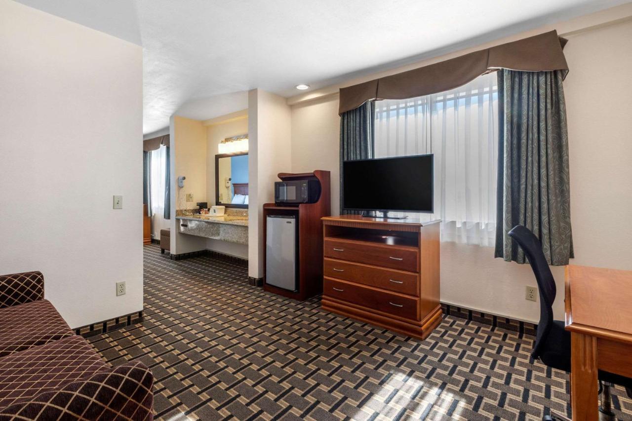 Quality Inn & Suites Huntington Beach Ngoại thất bức ảnh