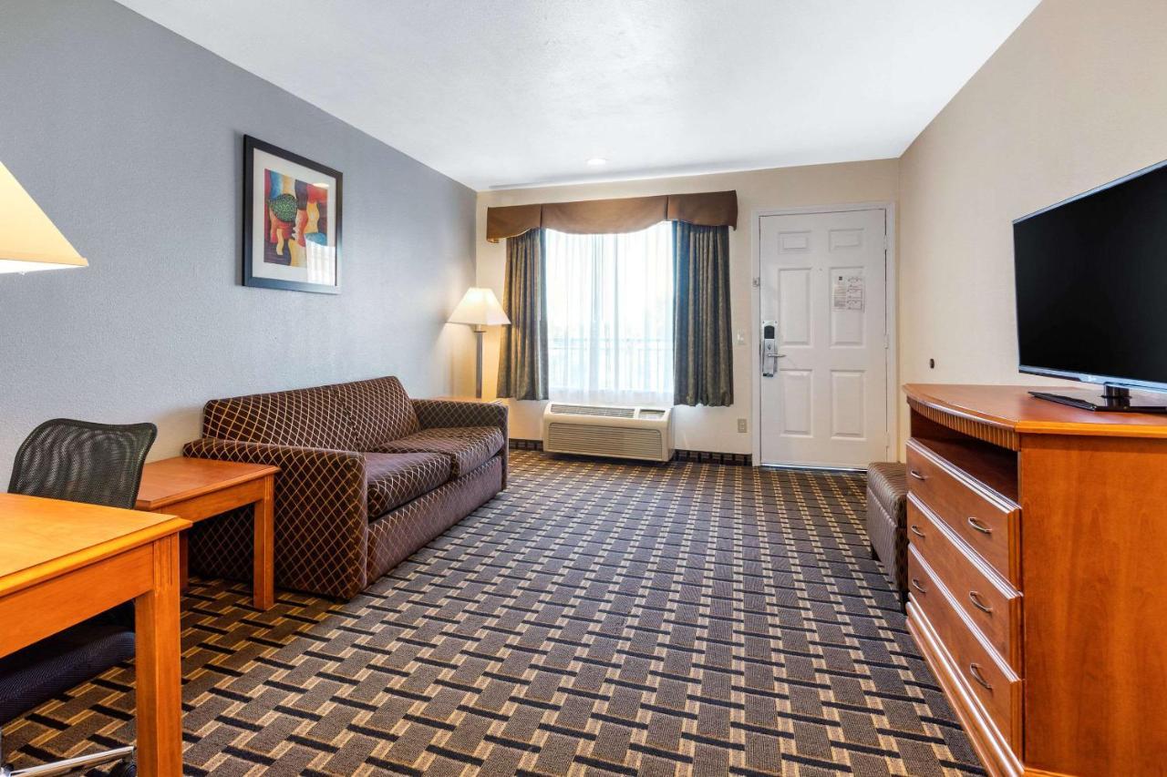 Quality Inn & Suites Huntington Beach Ngoại thất bức ảnh
